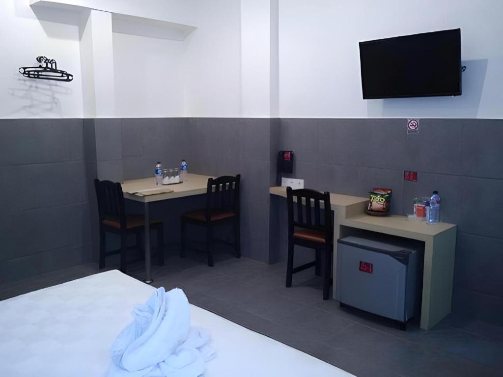 Mira Hotel Banjarmasin  Zewnętrze zdjęcie