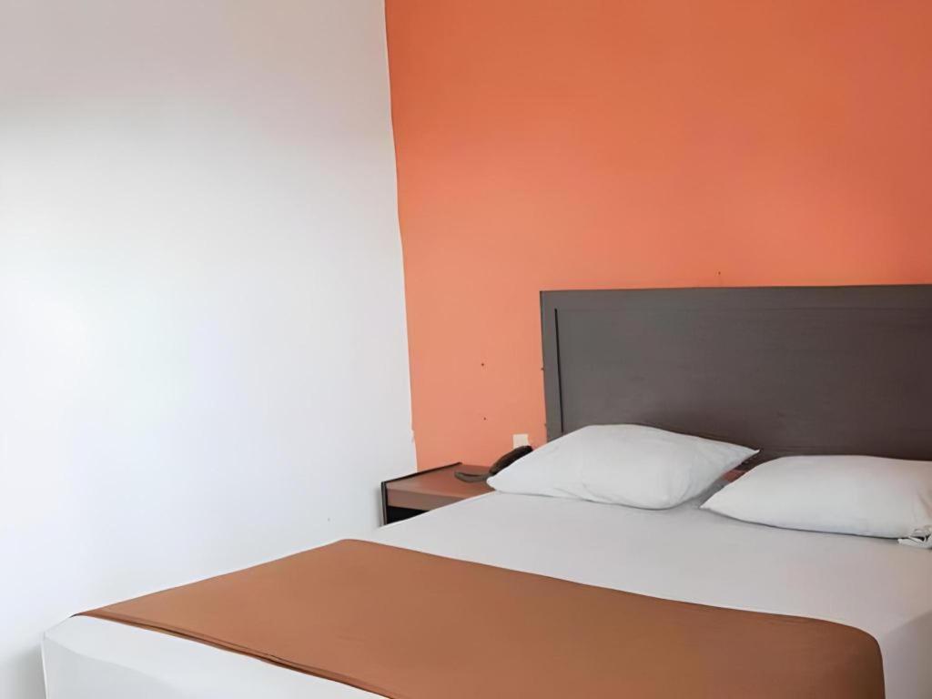 Mira Hotel Banjarmasin  Zewnętrze zdjęcie
