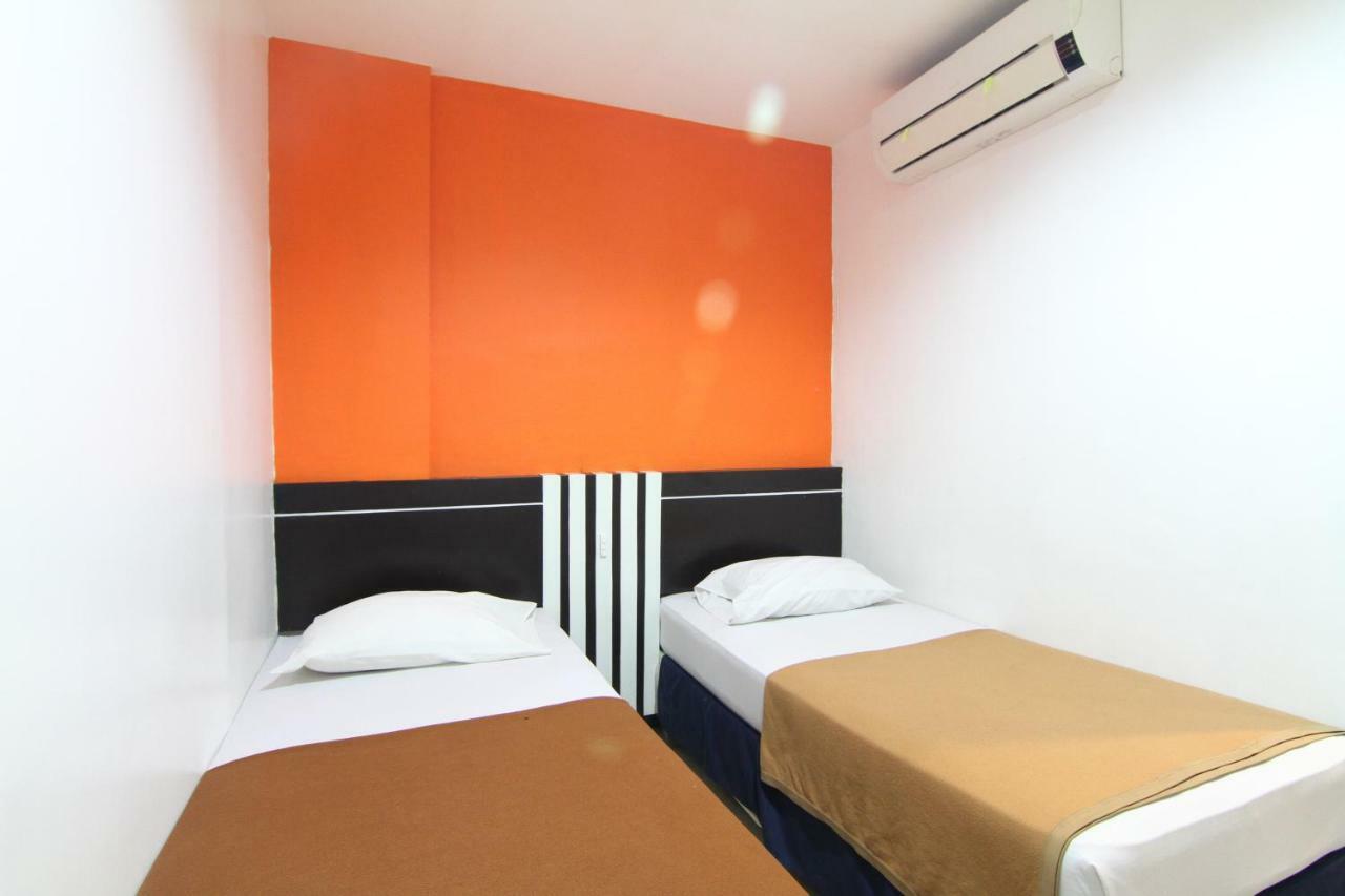 Mira Hotel Banjarmasin  Zewnętrze zdjęcie