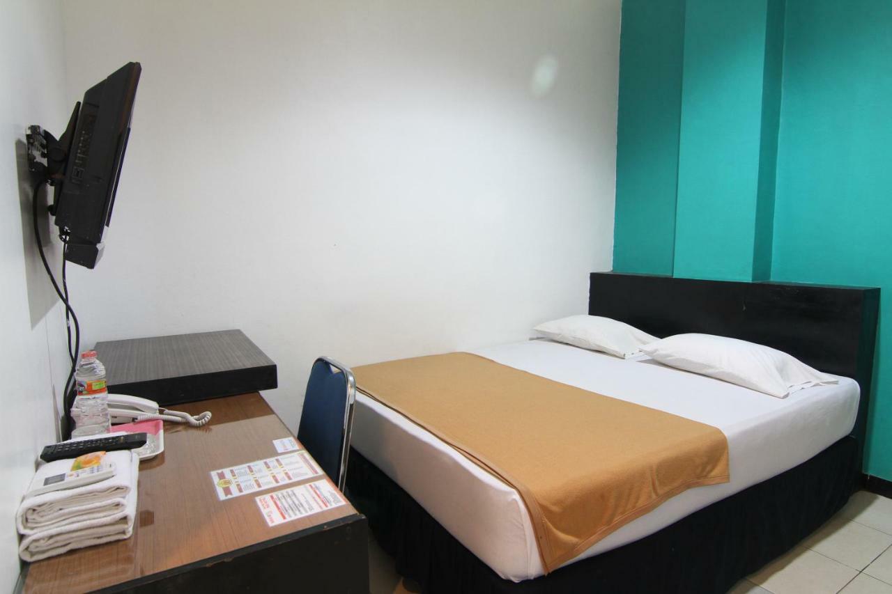 Mira Hotel Banjarmasin  Zewnętrze zdjęcie
