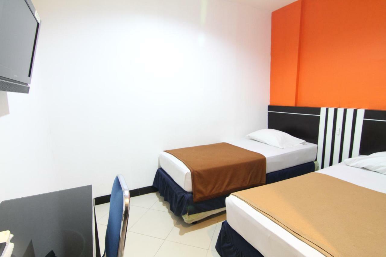 Mira Hotel Banjarmasin  Zewnętrze zdjęcie